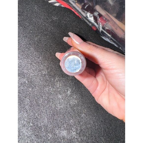 Makeup Revolution Lip Contour Kit Lover Gloss & Liner Set color lover - Picture 6 of 11